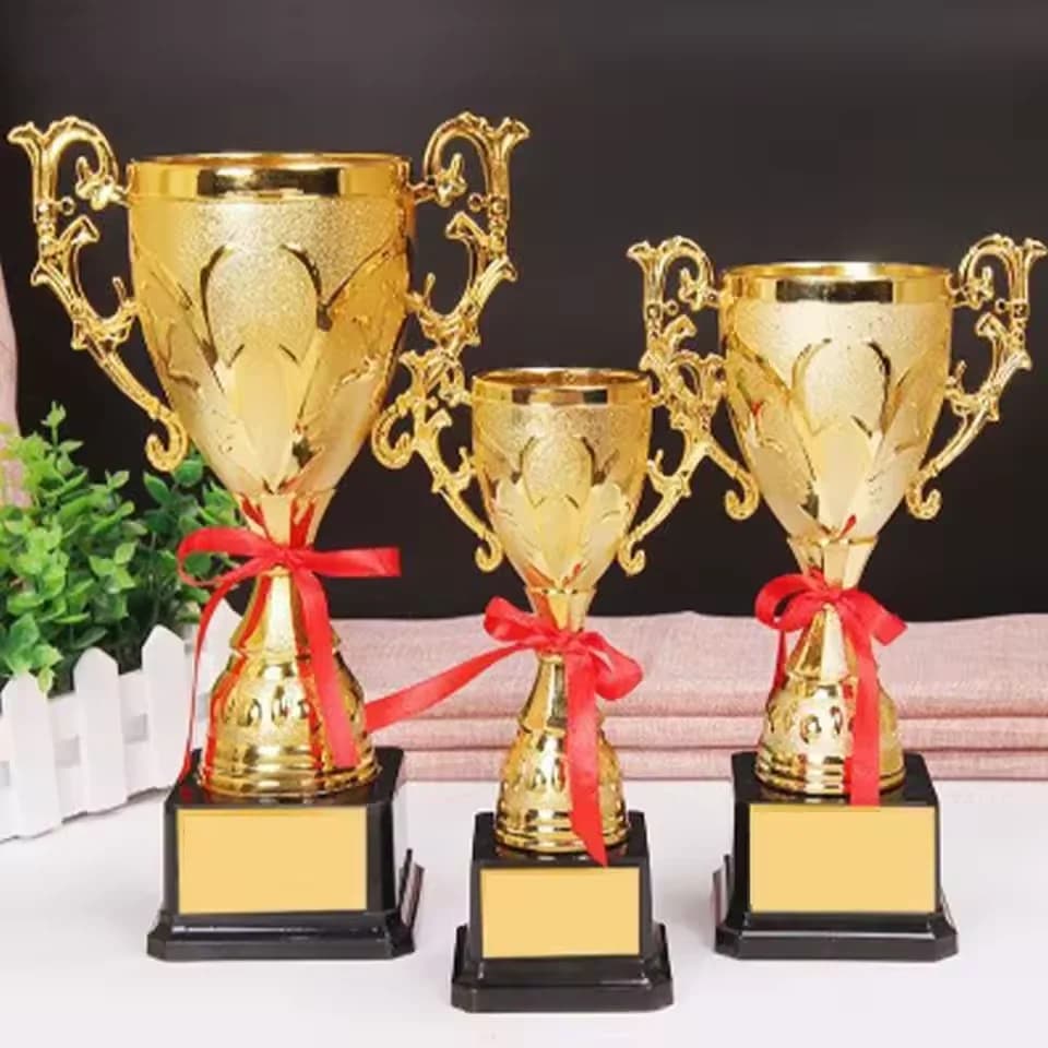 Gold Kunststoff Belohnung Trophäe Tasse Schule Wettbewerb Spiel Gold Preis Tasse Kinder Frühe Pädagogische Fußball Medaillen Gewinner Auszeichnung