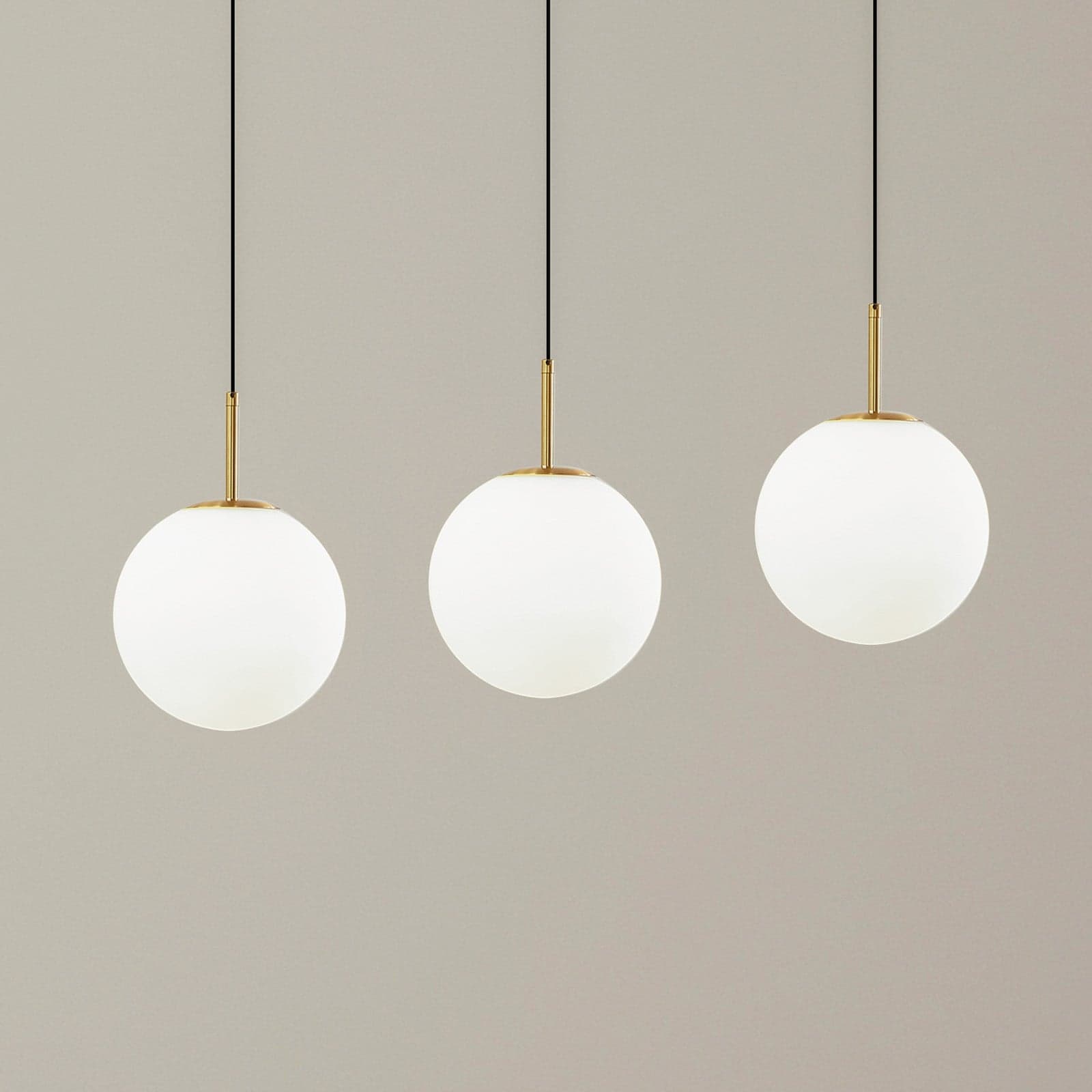 Joran 3 LED Pendelleuchte Opal Lucande - Esszimmer - Modern - Glas - Mehrflammig